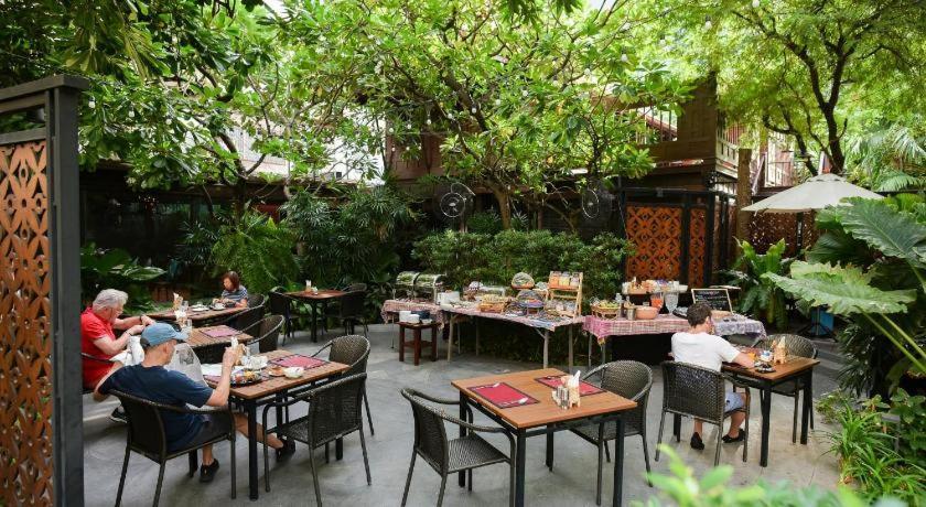 The Rose Bangkok Hotel Ngoại thất bức ảnh