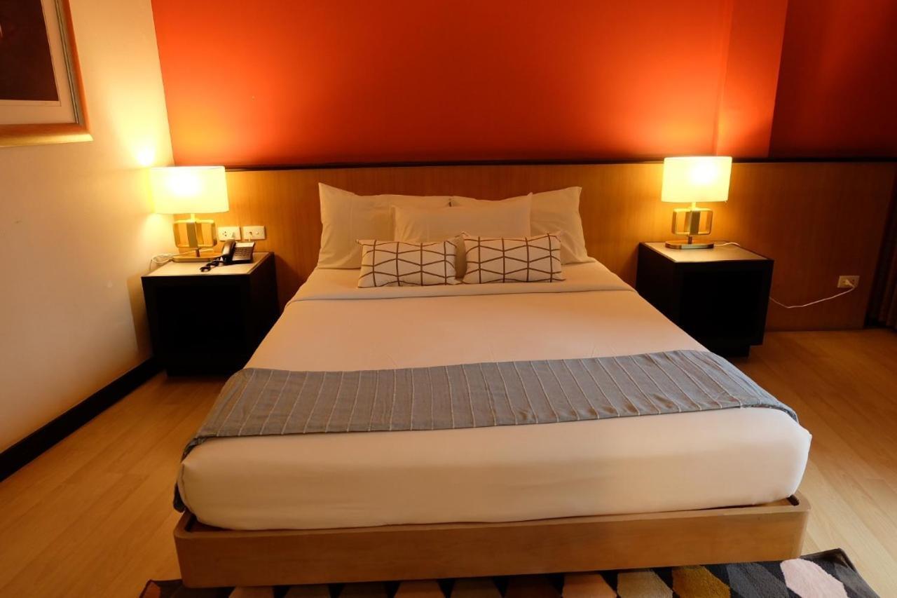 The Rose Bangkok Hotel Ngoại thất bức ảnh