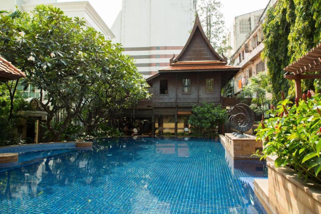 The Rose Bangkok Hotel Ngoại thất bức ảnh