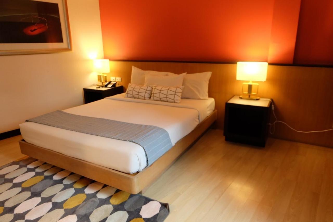 The Rose Bangkok Hotel Ngoại thất bức ảnh